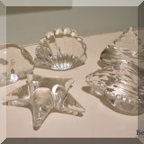 G04. Glasss seashells. 